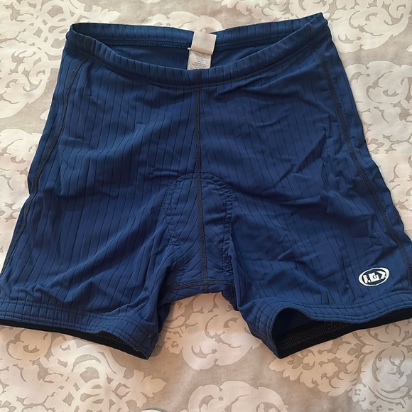 Louis Garneau cycling shorts - Picture 1 of 5